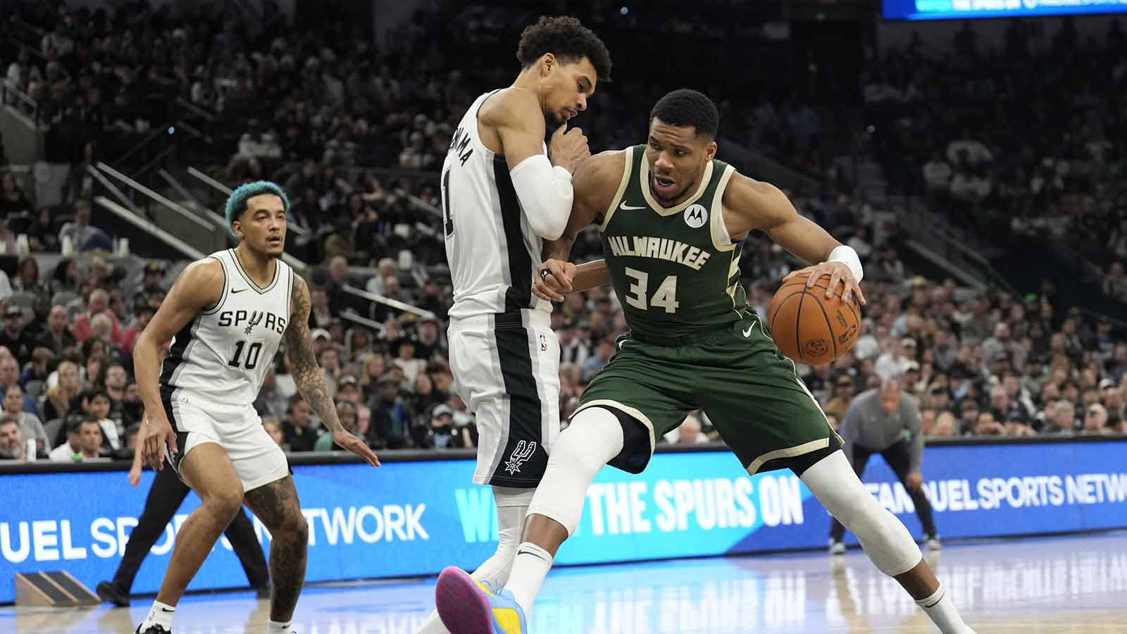 The OKC Thunder reason Spurs must trade for Giannis Antetokounmpo