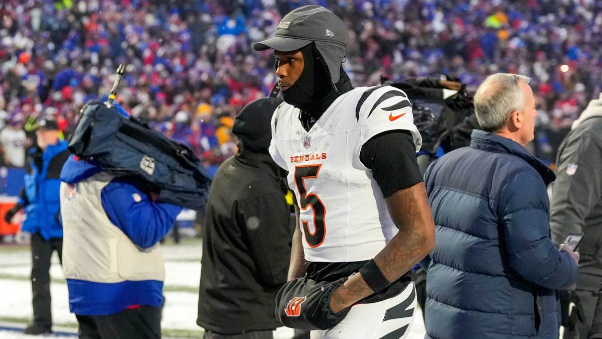 Cincinnati Bengals wide receiver Tee Higgins (5) walks for the locker room after the fourth quarter of the NFL Week 14 game between the Buffalo Bills and the Cincinnati Bengals at Highmark Stadium in Orchard Park, N.Y., on Sunday, Dec. 7, 2025. The Bills overcame a halftime deficit to win 39-34.