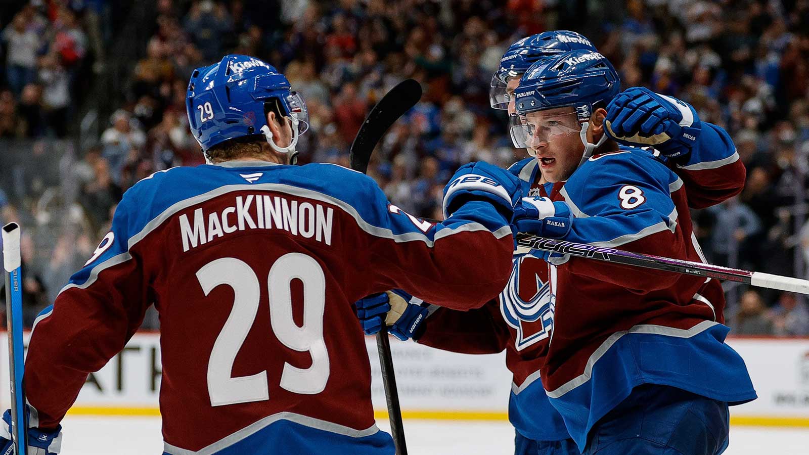 Avalanche’ Nathan MacKinnon, Cale Makar heavy Hart & Norris favorites, per voters
