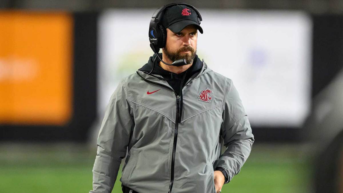 Washington State Cougars head coach Jimmy Rogers during a time out in the 4th quarter against the Oregon State Beavers at Reser Stadium.