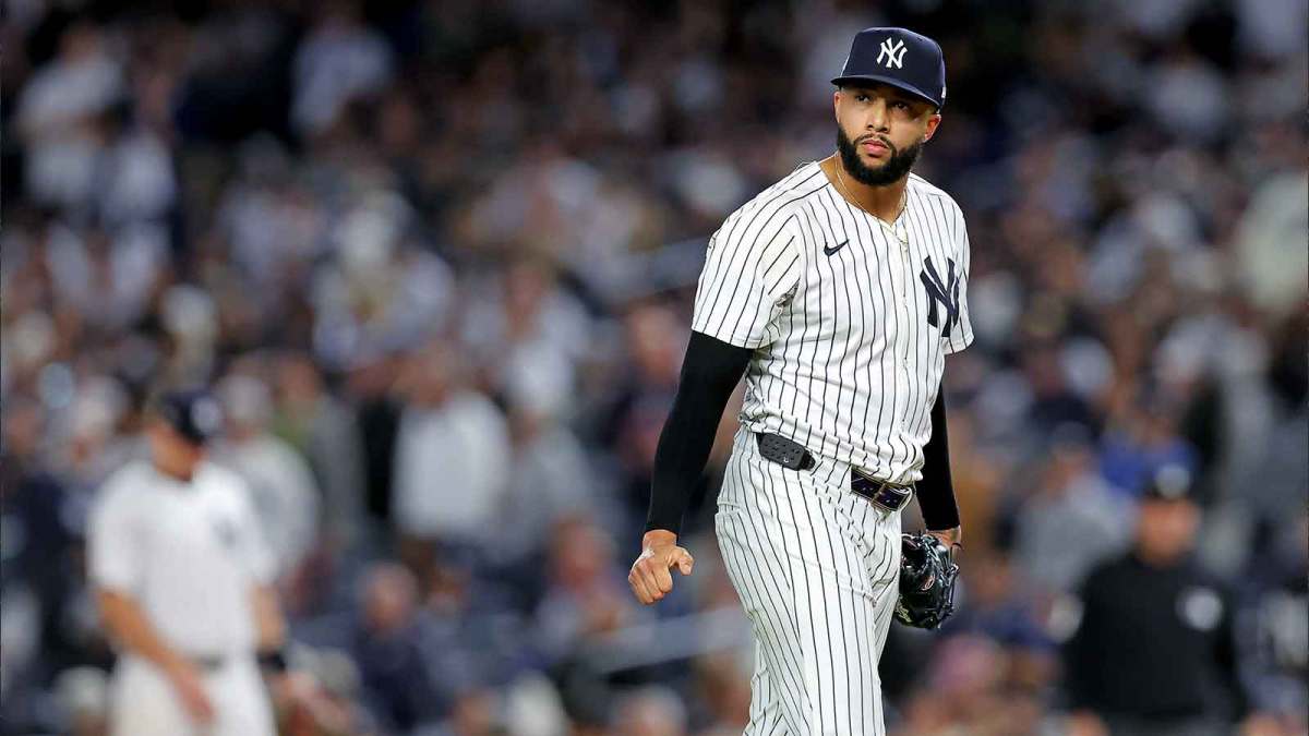 New York Yankees pitcher Devin Williams (38) reacts after giving up a two run RBI during the seventh inning during game four of the ALDS round for the 2025 MLB playoffs at Yankee Stadium.