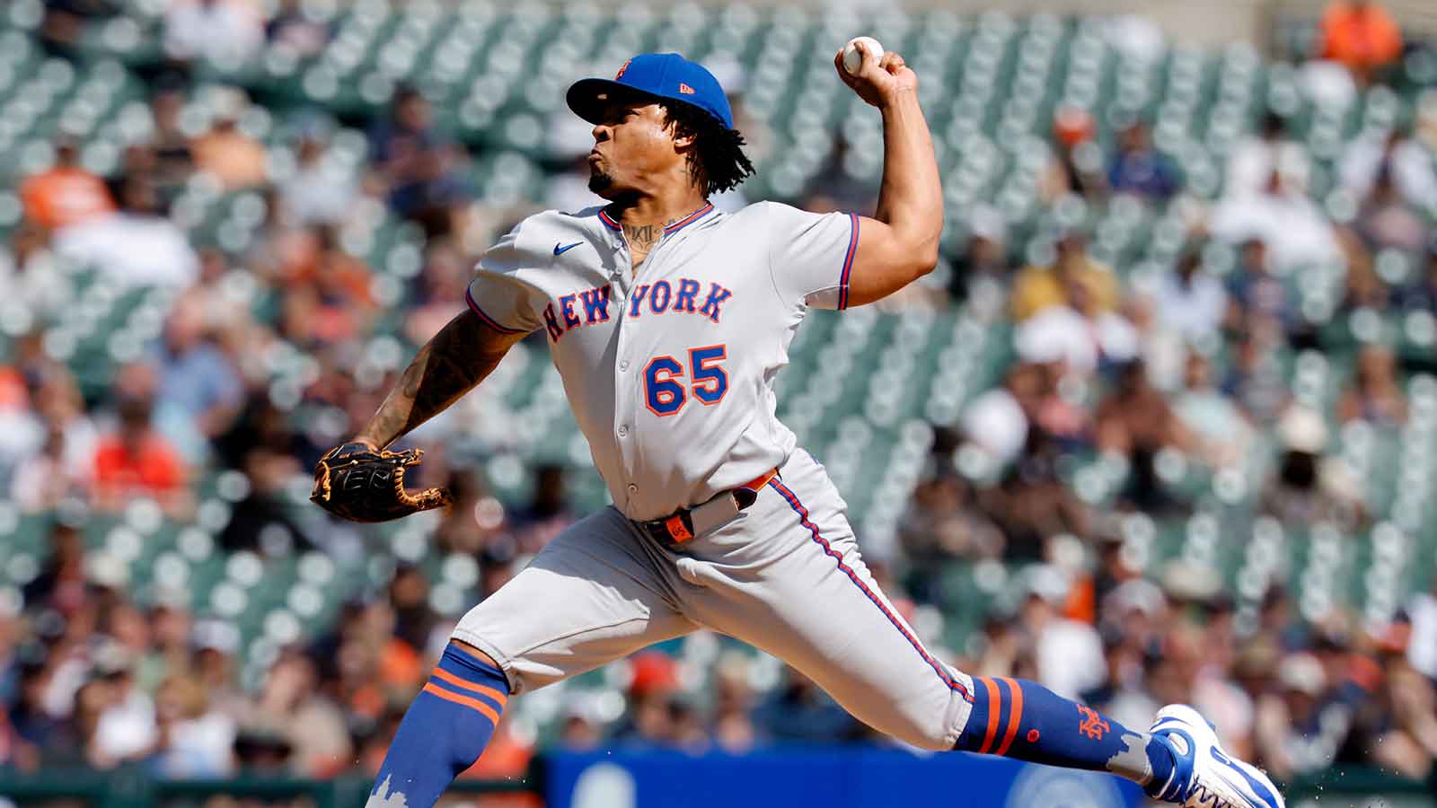 Pirates drown Kyle Schwarber sorrows with one-year reliever deal