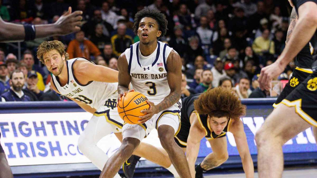 Notre Dame guard Markus Burton (3) drives to the basket during a NCAA men's basketball game against Missouri.