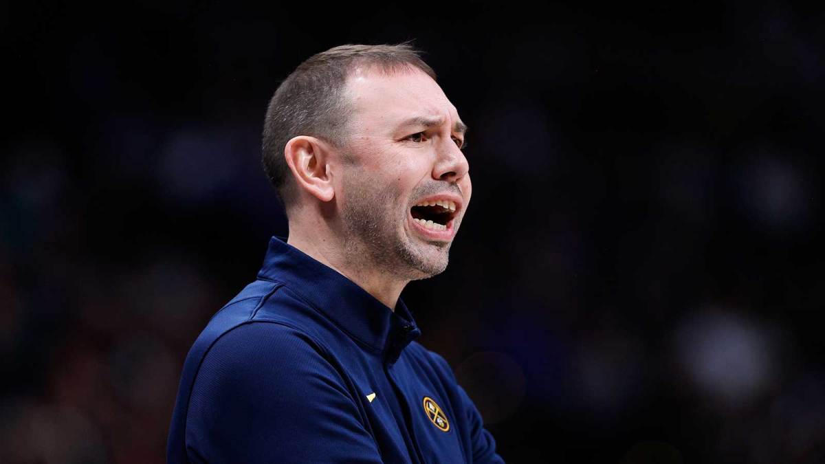 David Adelman calls out the Nuggets after boos in a 131-121 loss to the Mavericks, as Nikola Jokic’s group drops a fourth straight home game.