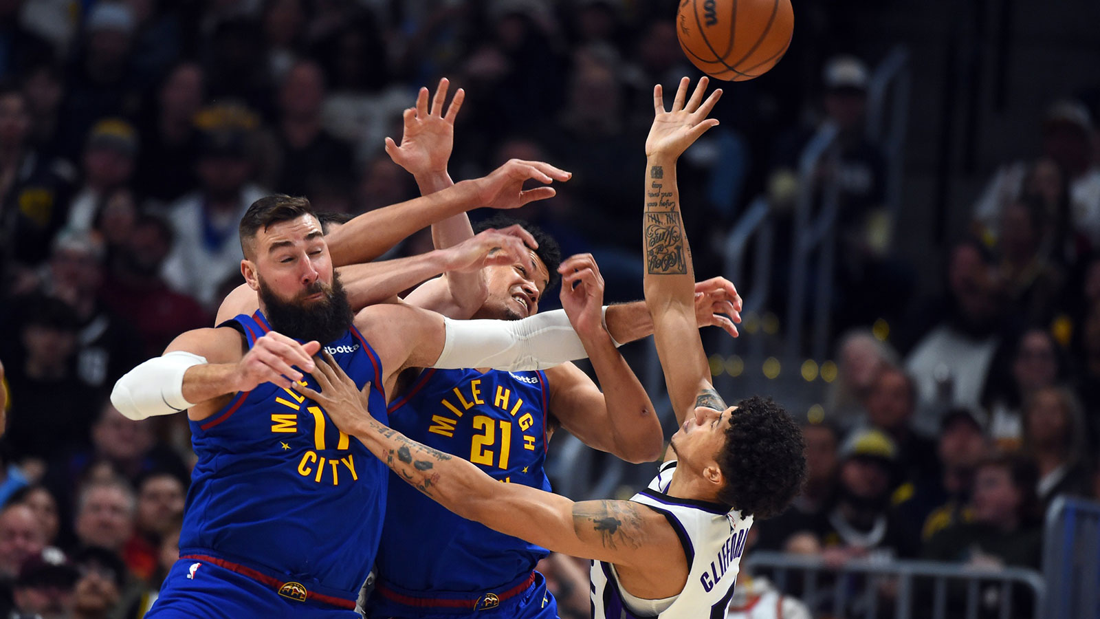 Nuggets loses another starter to injury in Pacers game