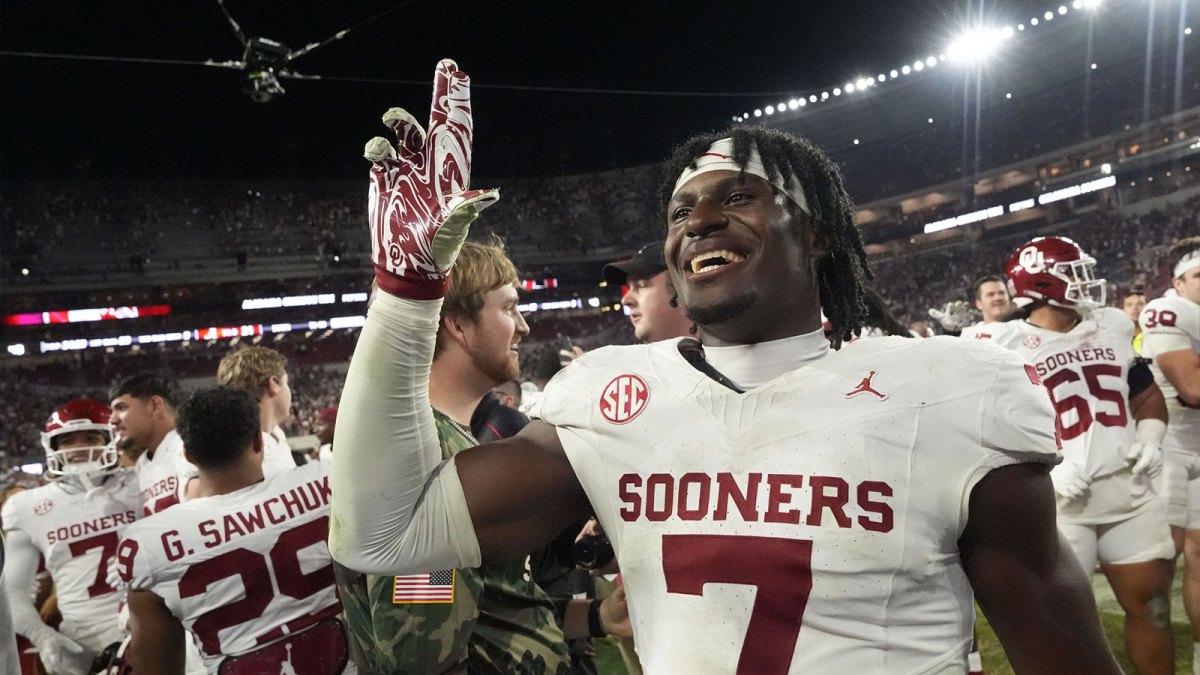 Oklahoma linebacker Sammy Omosigho (7) celebrates after Oklahoma defeated the Alabama Crimson Tide 23-21 at Saban Field at Bryant-Denny Stadium.