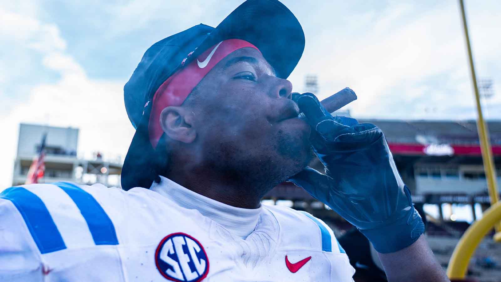 Ole Miss football DL drops ‘troll’ comment on Lane Kiffin after CFP win