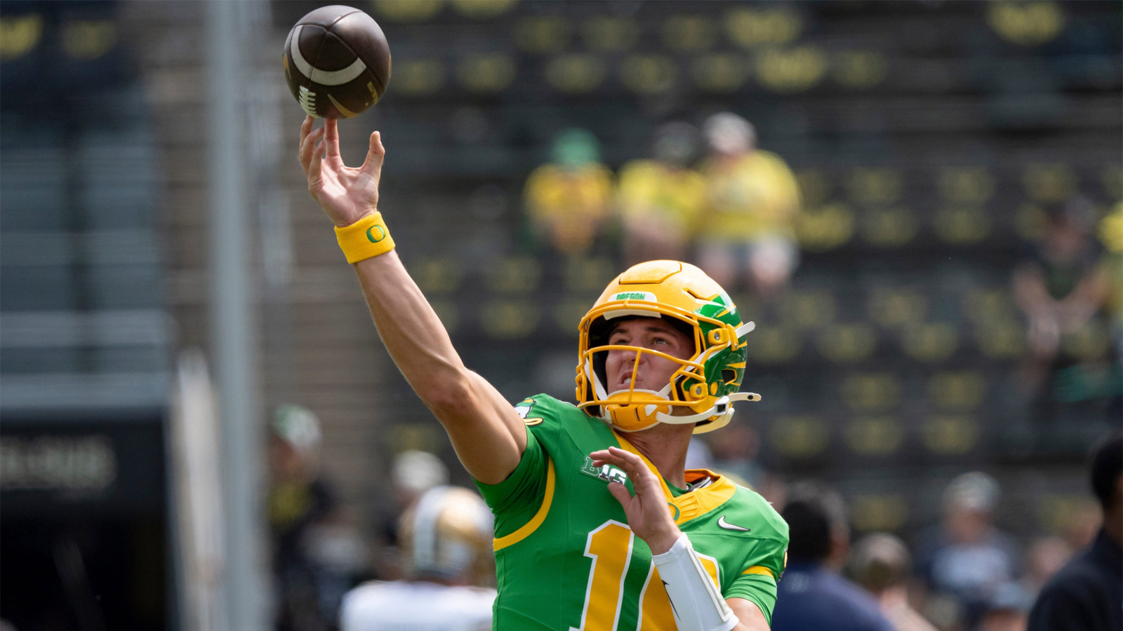 Oregon football likely losing QB to transfer portal as CFP game nears