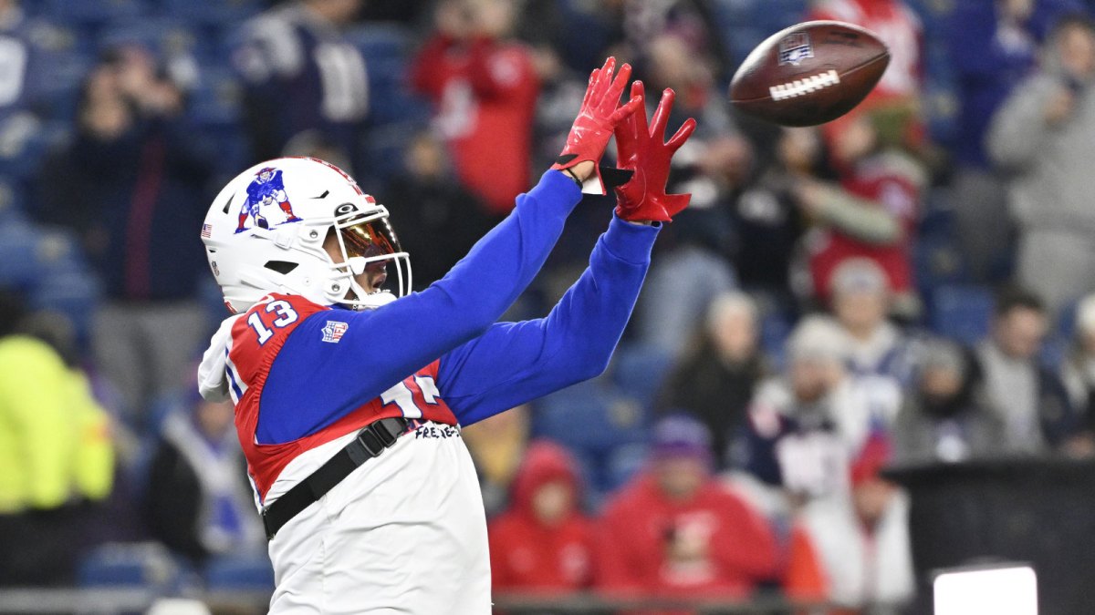 New England Patriots wide receiver Mack Hollins (13) warms up prior to the game against the New York Giants at Gillette Stadium.