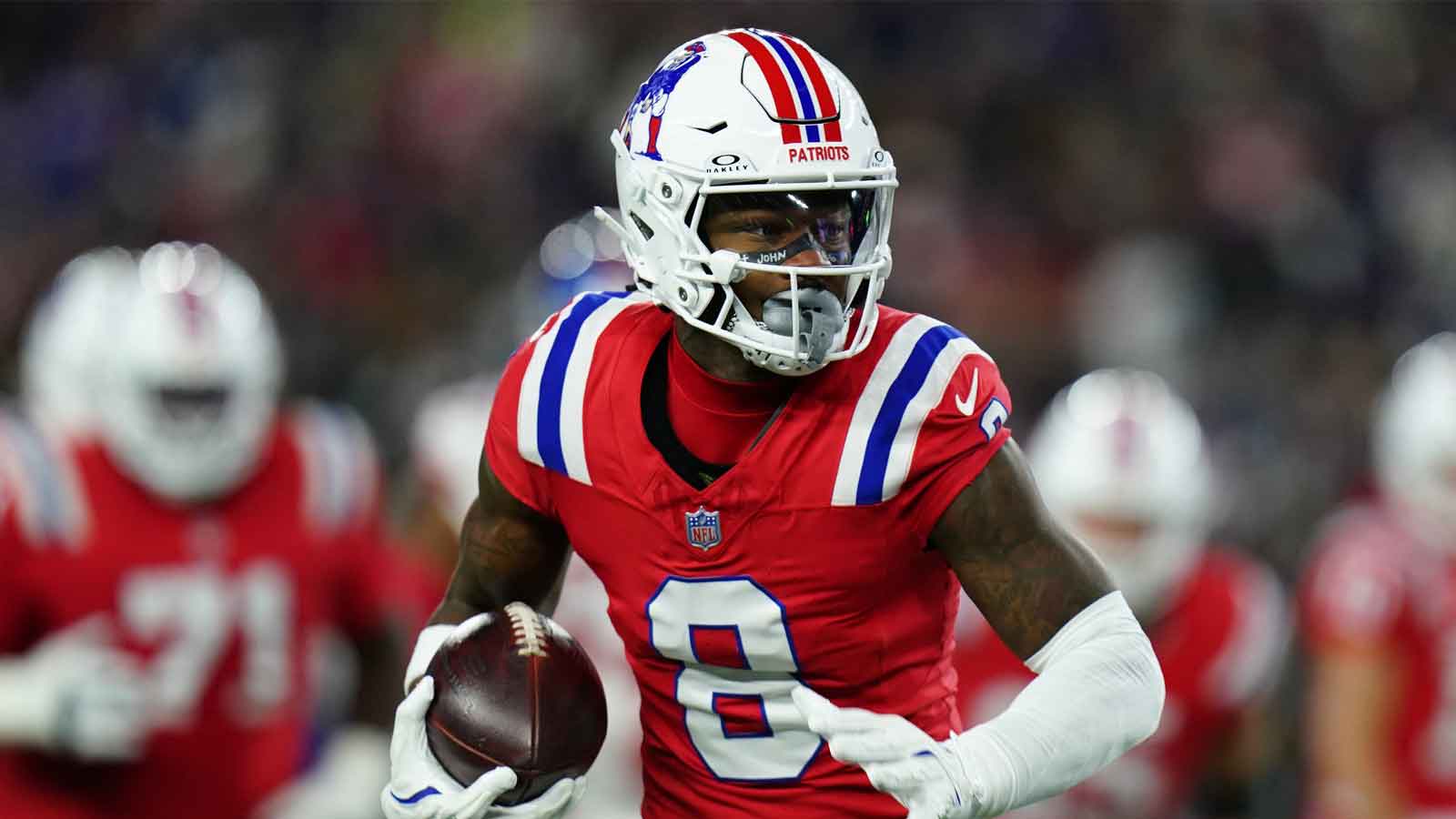 Why Patriots’ Stefon Diggs appreciates decorating his house for Christmas