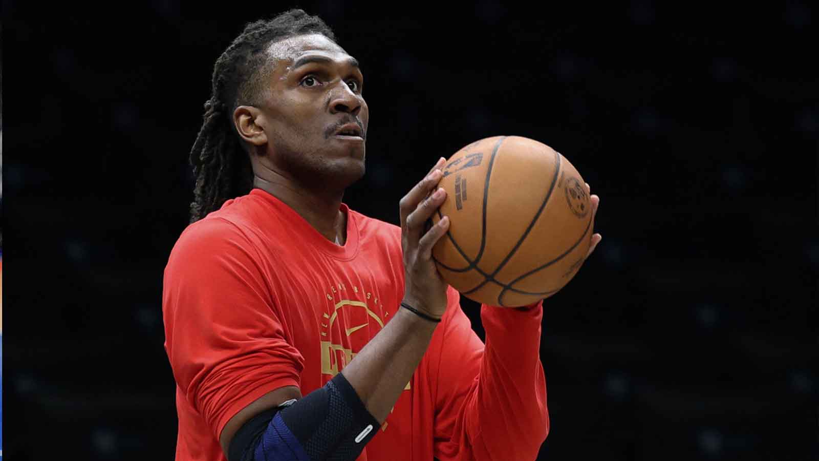 New Orleans Pelicans forward Kevon Looney (55) warms up before the game against the Brooklyn Nets at Barclays Center.