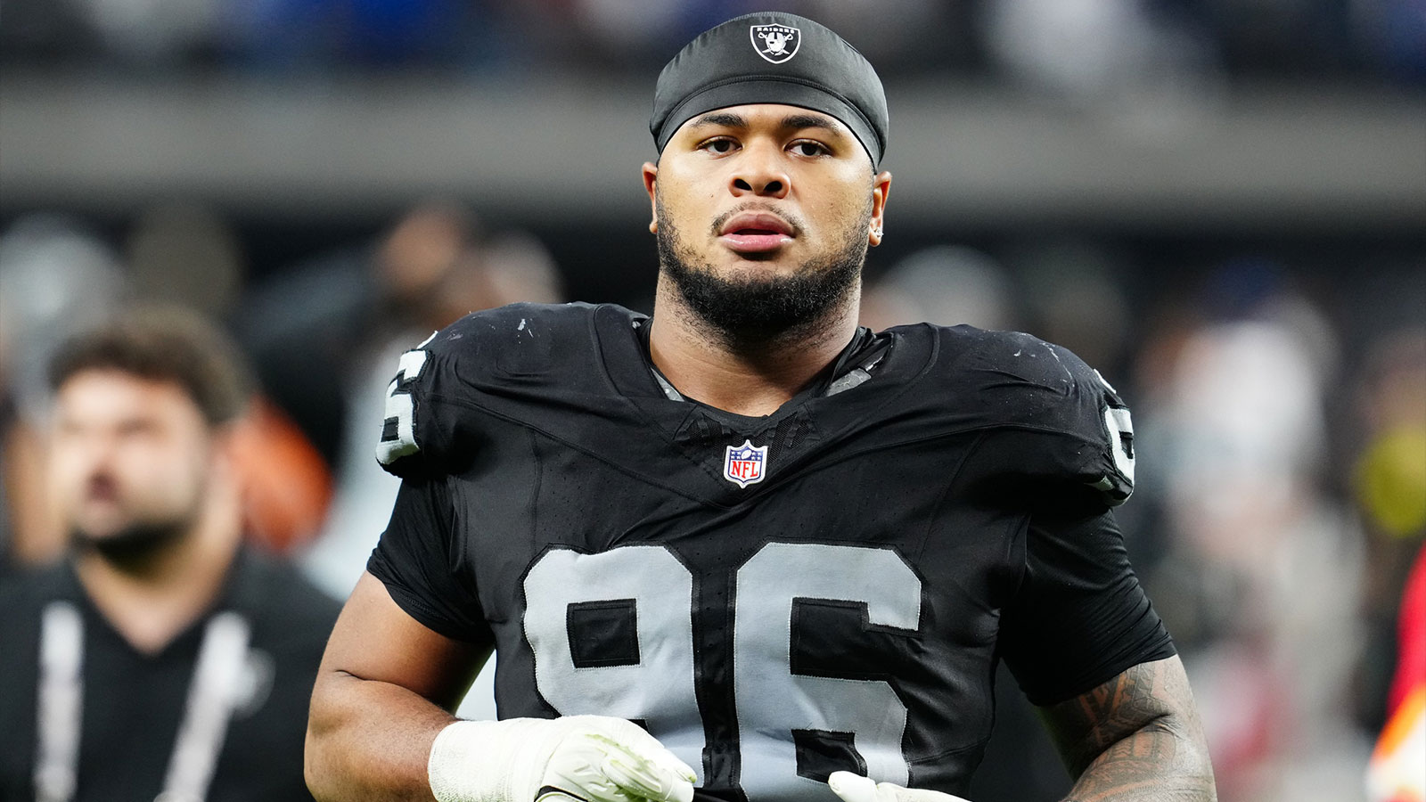 Raiders DT drops firm anti-tanking message after loss to Giants