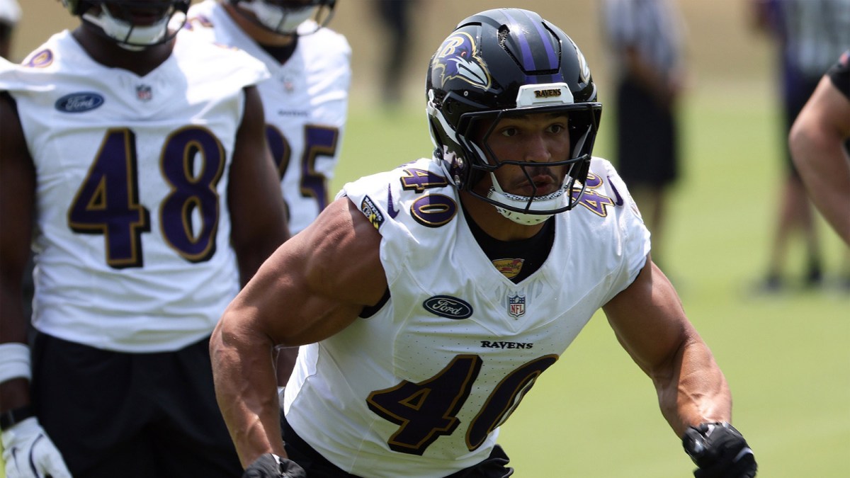Baltimore Ravens linebacker Teddye Buchanan (40) runs during an NFL OTA at Under Armour Performance Center.