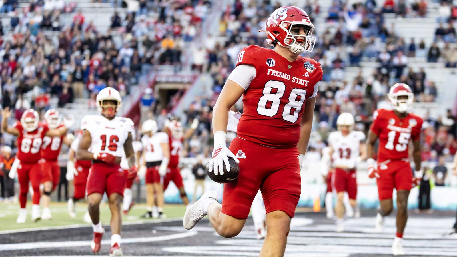 Fresno State Bulldogs tight end Richie Anderson III (88) scores a touchdown against the Miami (OH) RedHawks during the Snoop Dogg Arizona Bowl at Casino Del Sol Stadium.