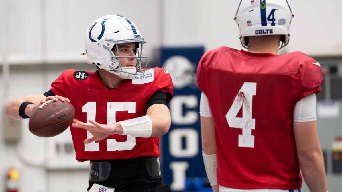 Indianapolis Colts quarterback Riley Leonard (15) delivers a pass Wednesday, Dec. 10, 2025, during practice at the Colts training facility in Indianapolis.