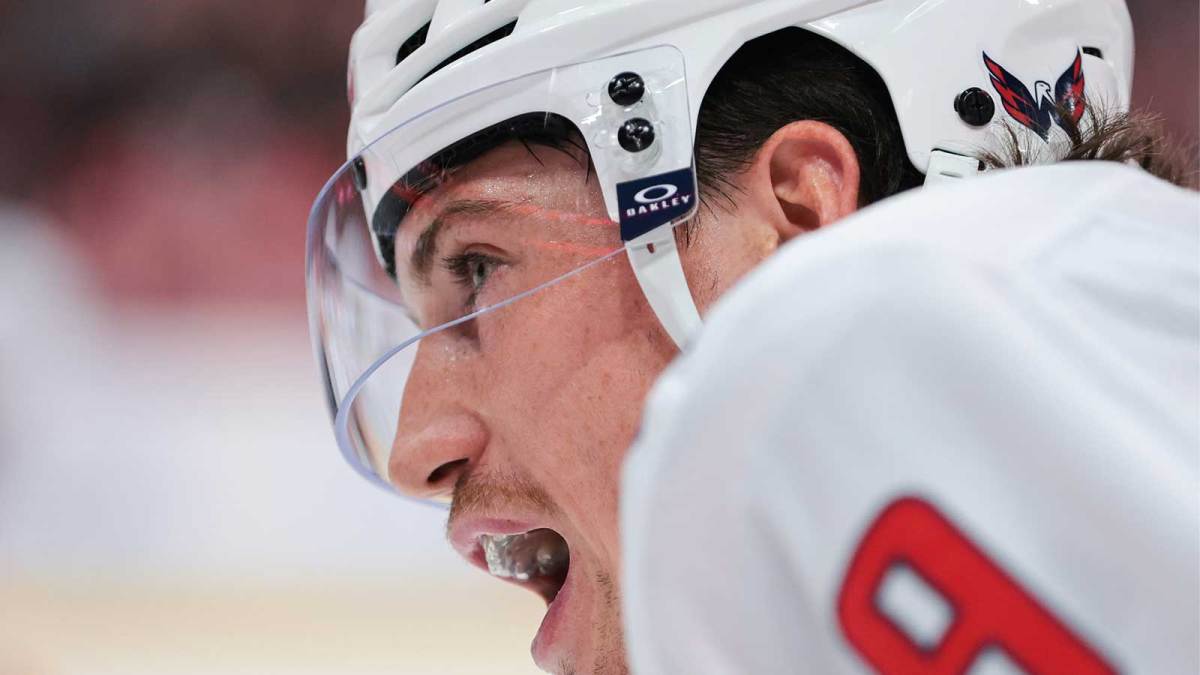 Washington Capitals right wing Ryan Leonard (9) speaks to Florida Panthers left wing Brad Marchand (not pictured) during the third period at Amerant Bank Arena