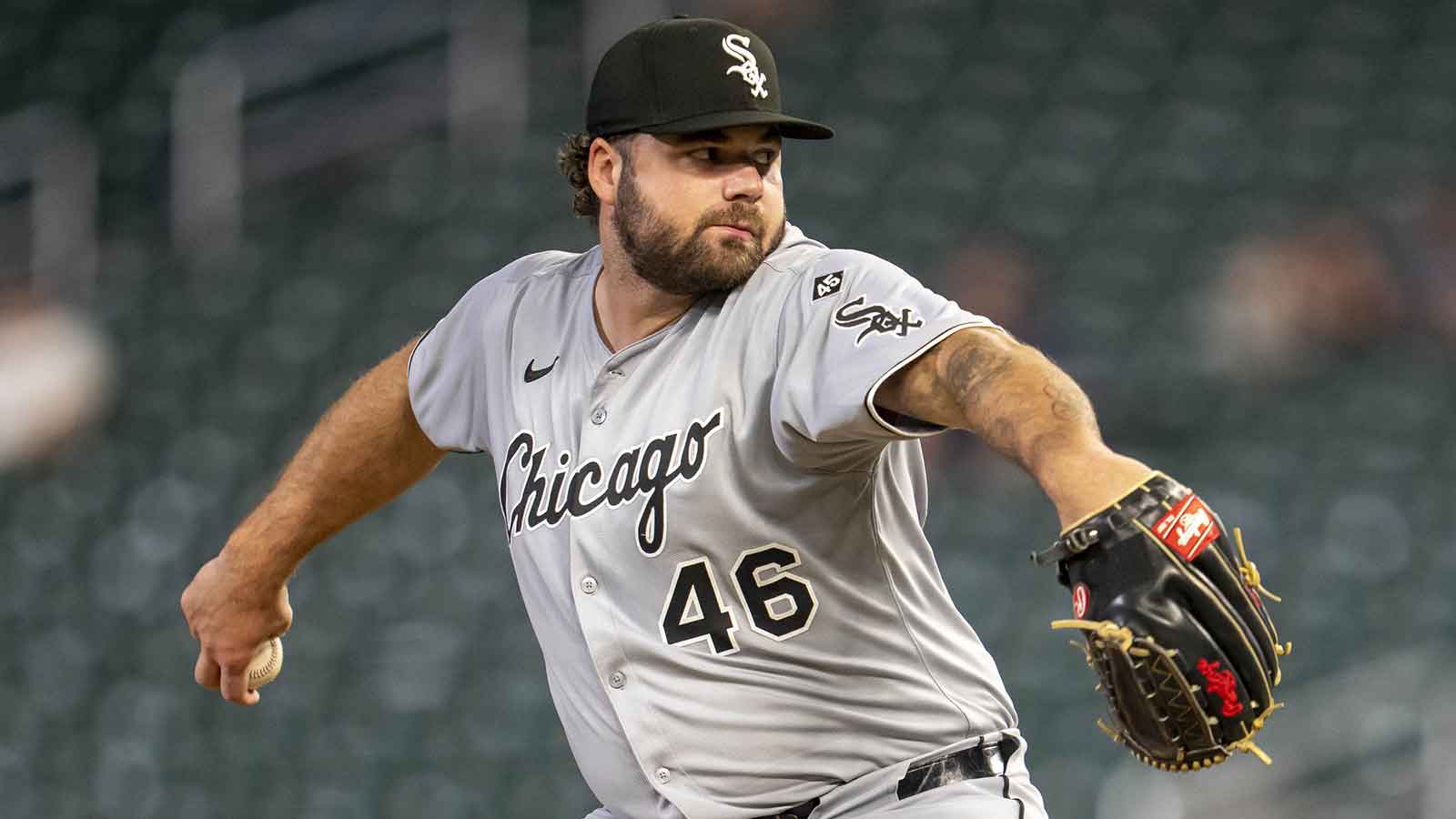 Phillies sign ex-White Sox veteran RHP