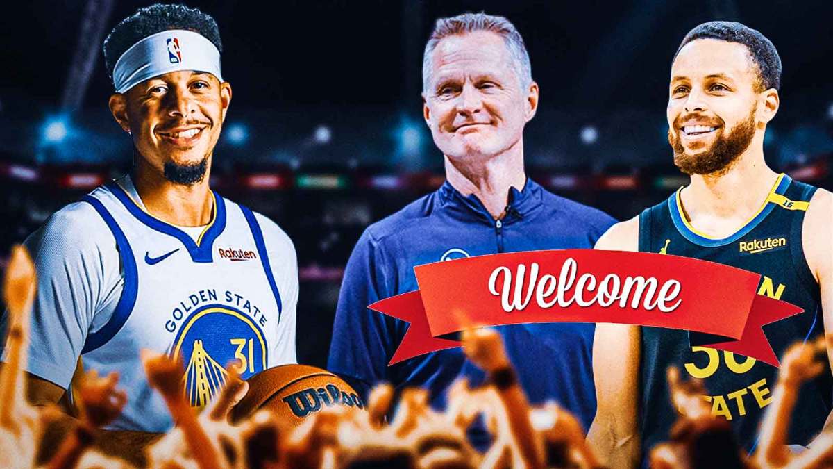 A happy Steph Curry and Steve Kerr holding a welcome banner for Seth Curry who is smiling