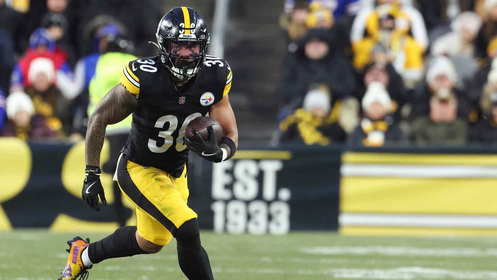 Steelers’ Jaylen Warren officially active for MNF vs. Dolphins