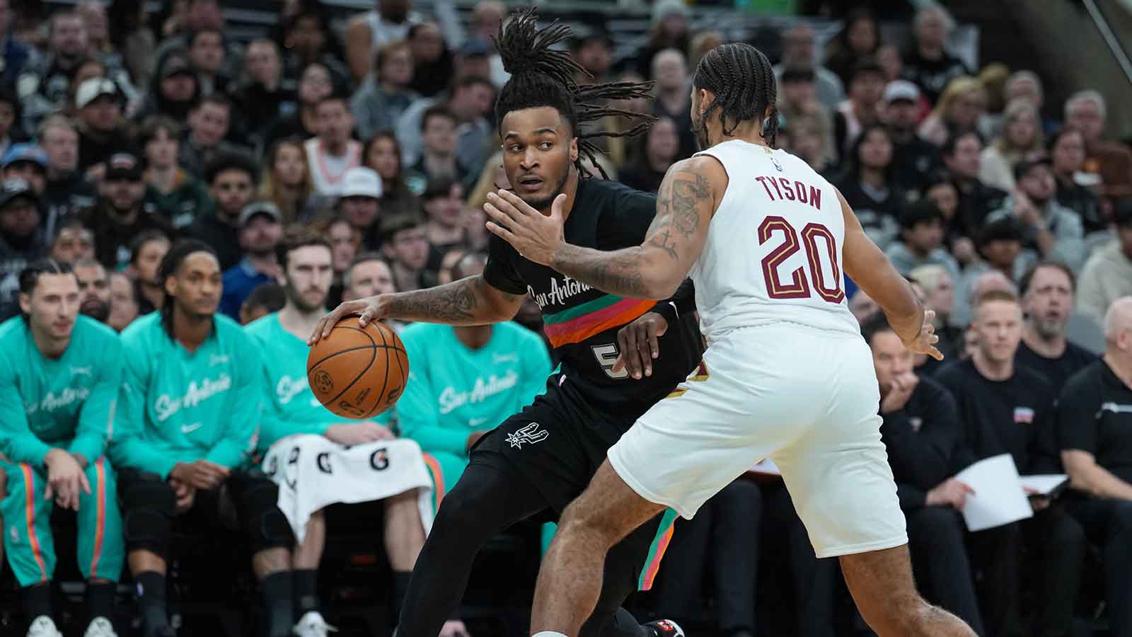 Spurs’ Stephon Castle lands on injury report ahead of showdown vs Knicks