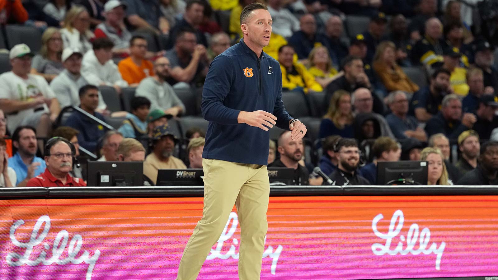 Auburn Tigers head coach Steven Pearl during the first half in a 2025 Players Era Festival group play game against the Michigan Wolverines at Michelob ULTRA Arena. 