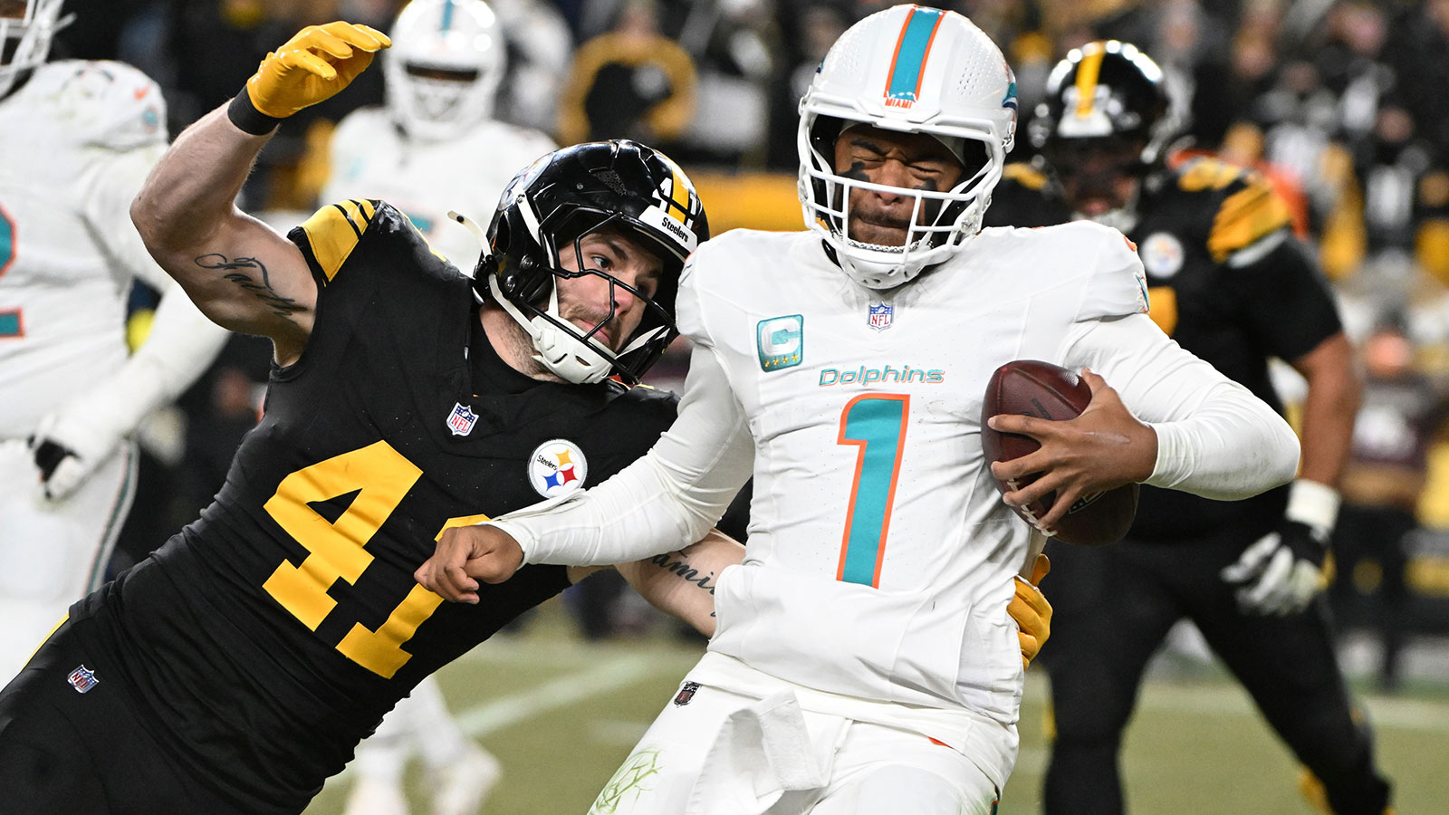 Dolphins rumors: Insider suggests it’s reasonable to bench Tua Tagovailoa, but not yet