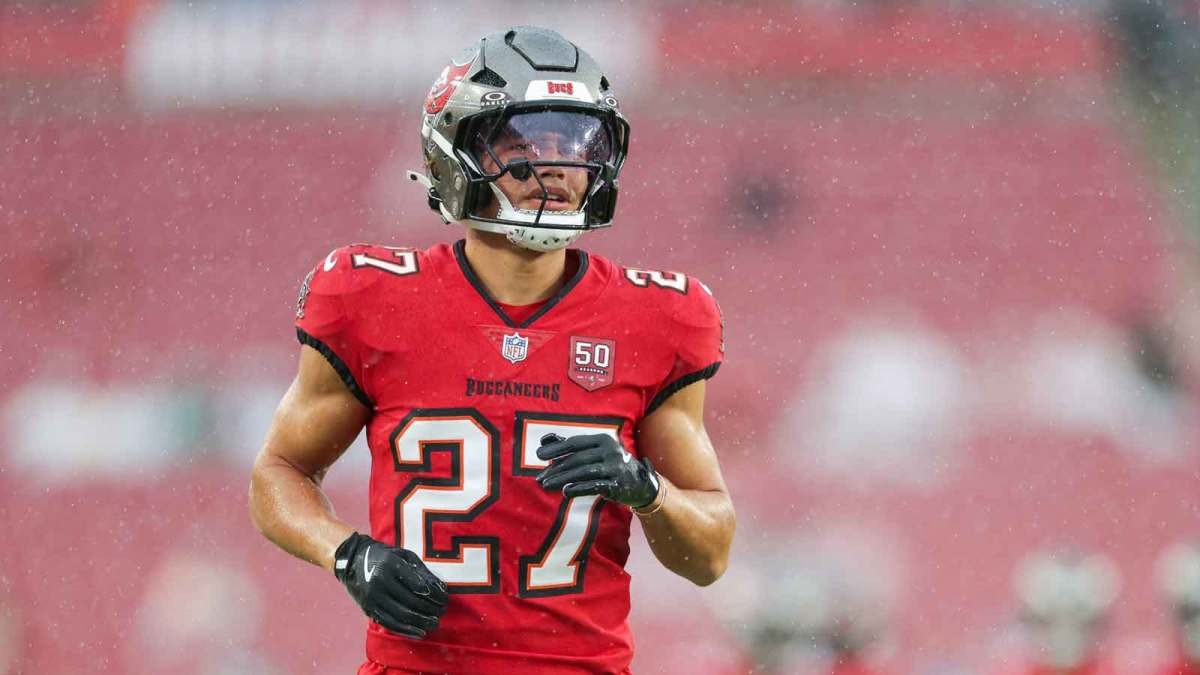 Tampa Bay Buccaneers cornerback Zyon McCollum (27) warms up before a preseason game against the Tennessee Titans at Raymond James Stadium.