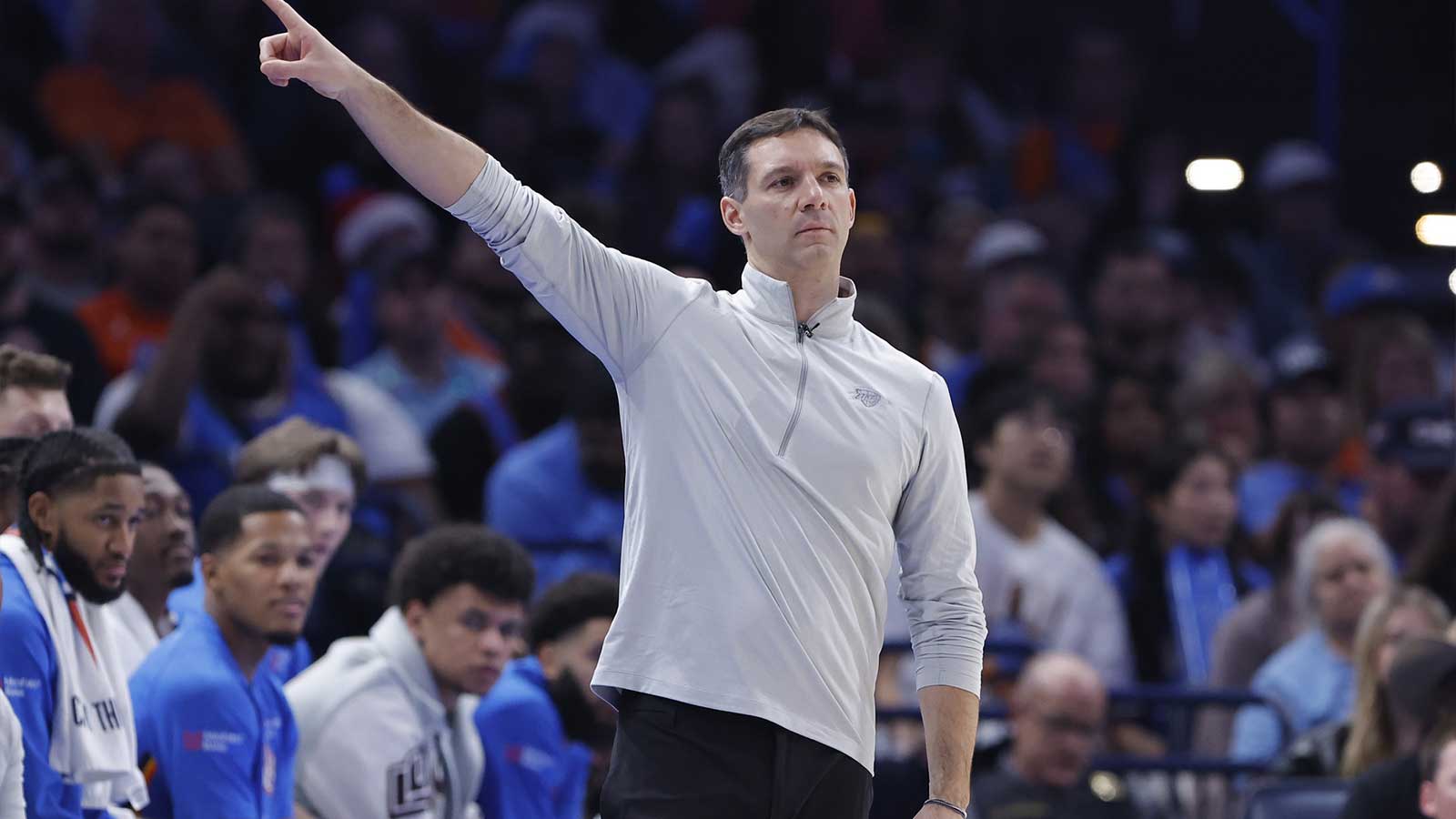 Thunder head coach Mark Daigneault gestures to his team as they play against the San Antonio Spurs during the second half at Paycom Center