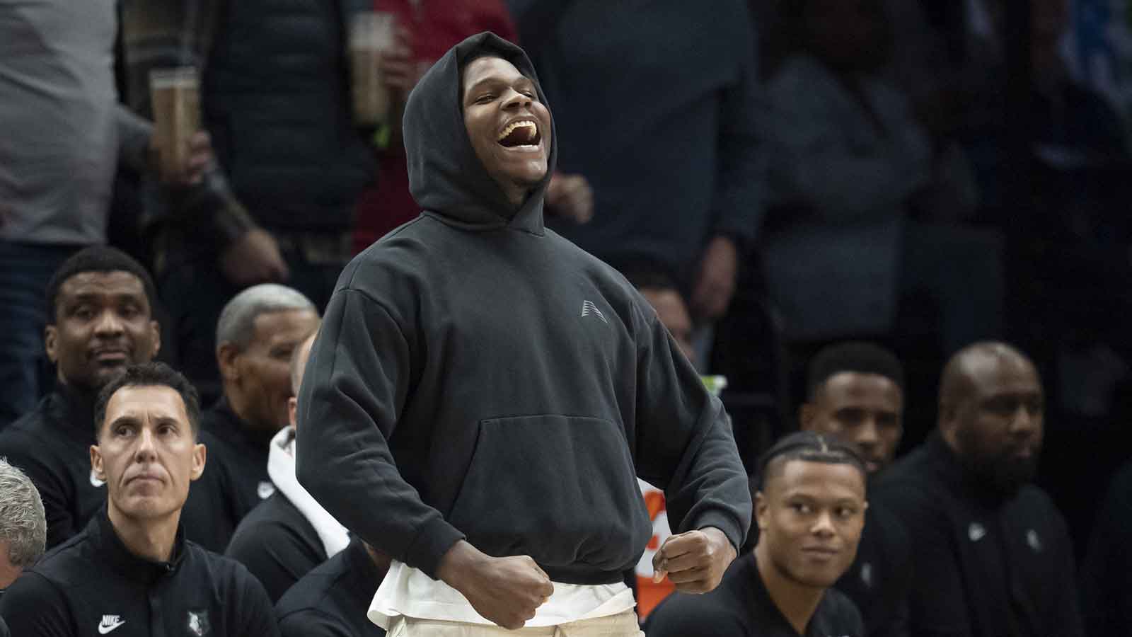 Timberwolves’ Anthony Edwards single-handedly takes down Thunder in final 30 seconds