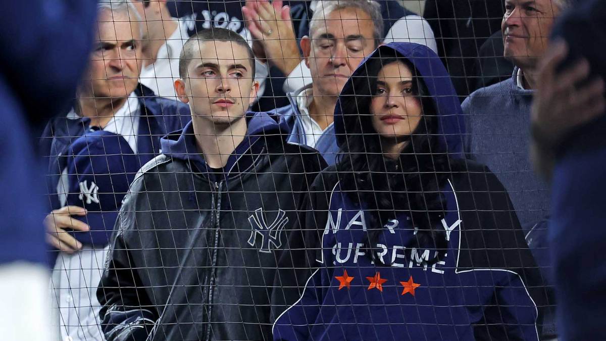 Marty Supreme star Timothée Chalamet and Kylie Jenner at a New York Yankees game.