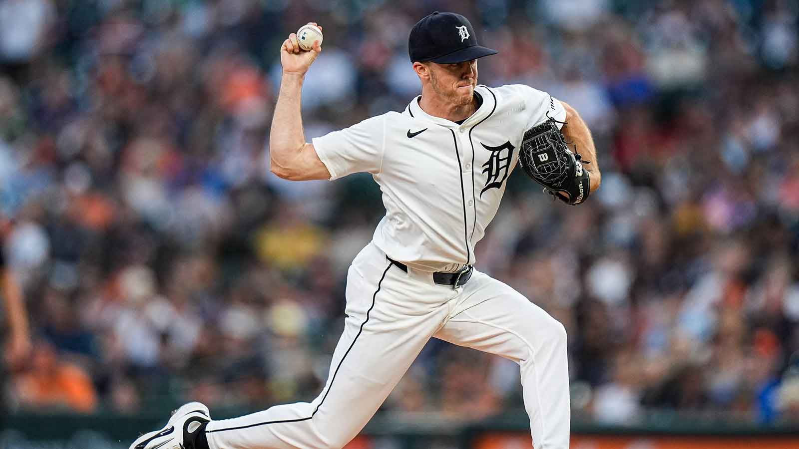 Blue Jays add right handed pitcher via trade