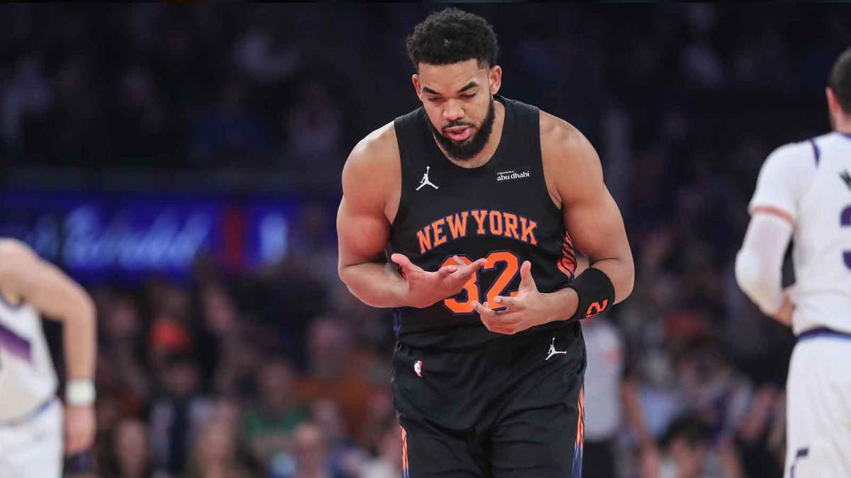 New York Knicks center Karl-Anthony Towns (32) gestures after scoring in the first quarter against the Utah Jazz at Madison Square Garde