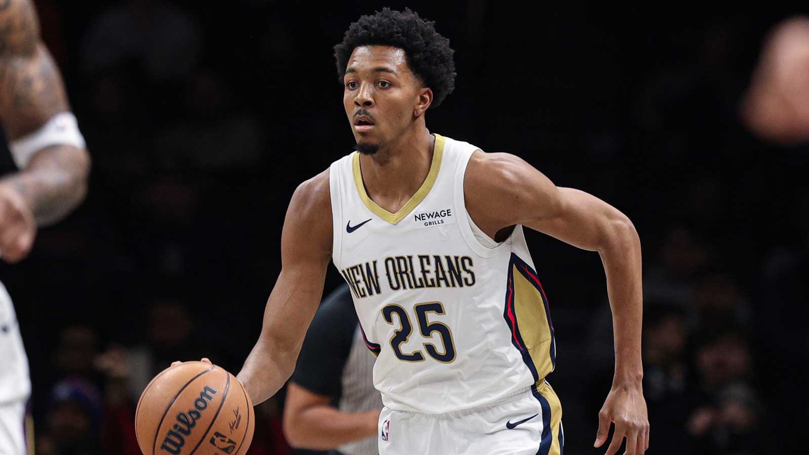 New Orleans Pelicans forward Trey Murphy III (25) dribbles up court against the Brooklyn Nets during the first quarter at Barclays Center.