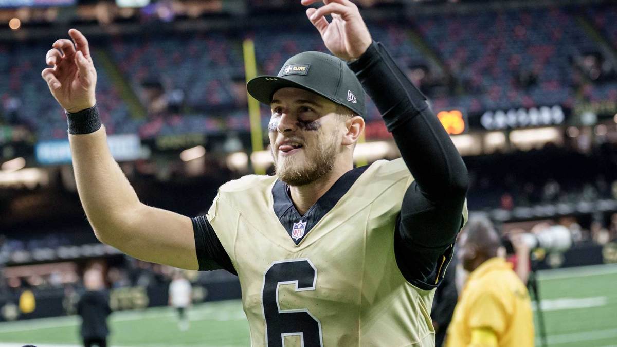 New Orleans Saints quarterback Tyler Shough (6) smiles as he leaves the field after a game against the New York Jets at Caesars Superdome.