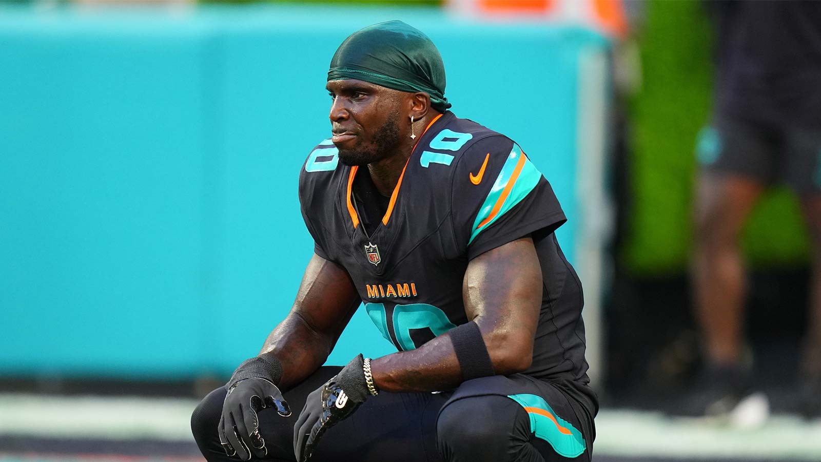Dolphins’ Tyreek Hill ducks out with The Office meme amid social media firestorm