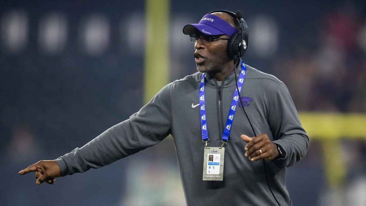 Dec 26, 2024; Phoenix, AZ, USA; Kansas State Wildcats cornerbacks coach Van Malone against the Rutgers Scarlet Knights during the Rate Bowl at Chase Field.