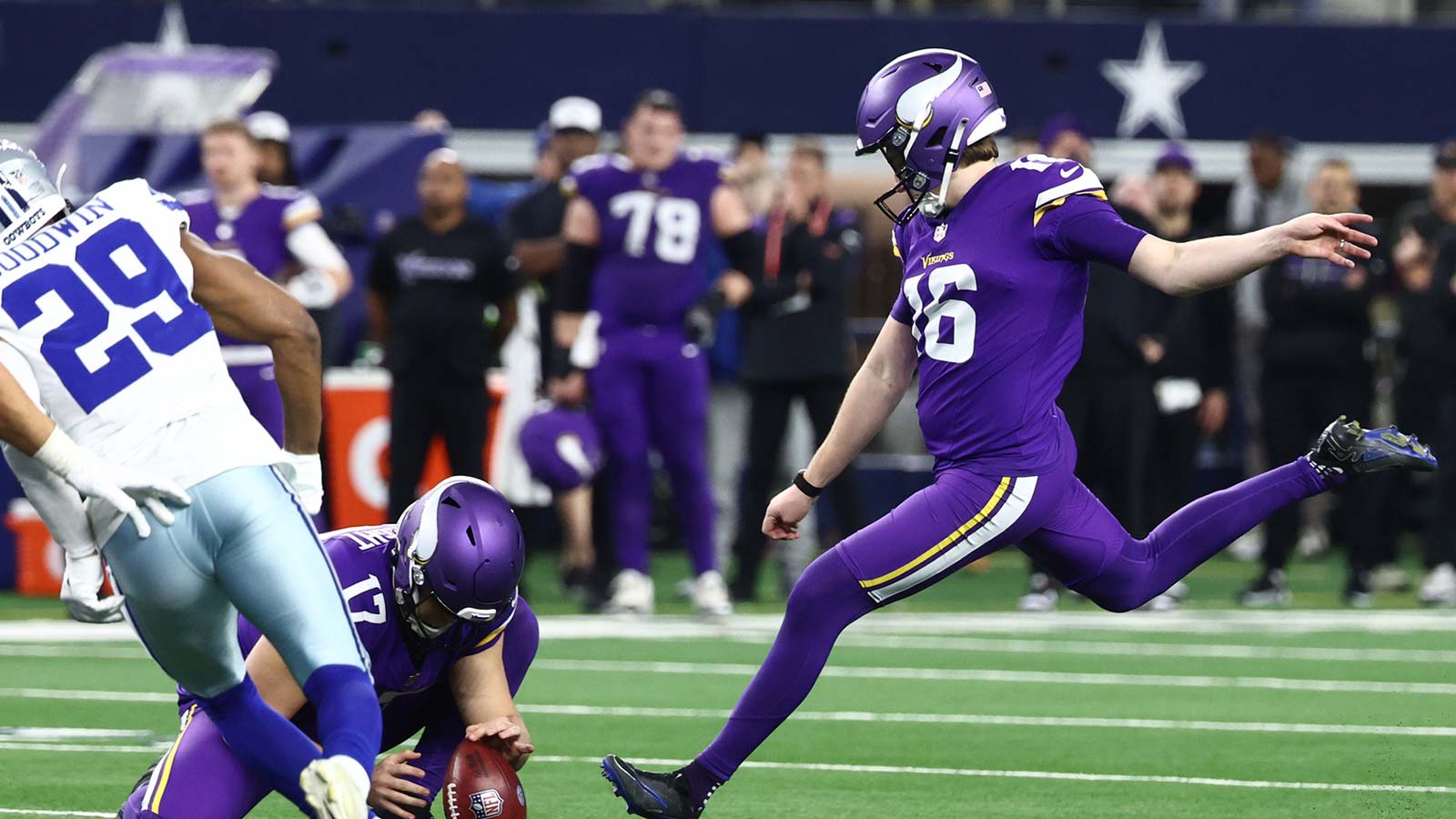 Vikings’ Will Reichard goes full Carmelo Anthony after game-sealing field goal