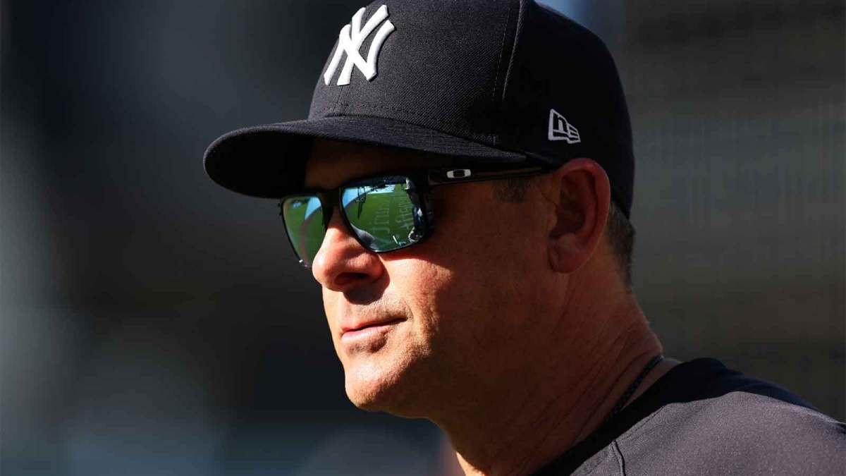 New York Yankees manager Aaron Boone (17) before a game against the Los Angeles Dodgers at Dodger Stadium.