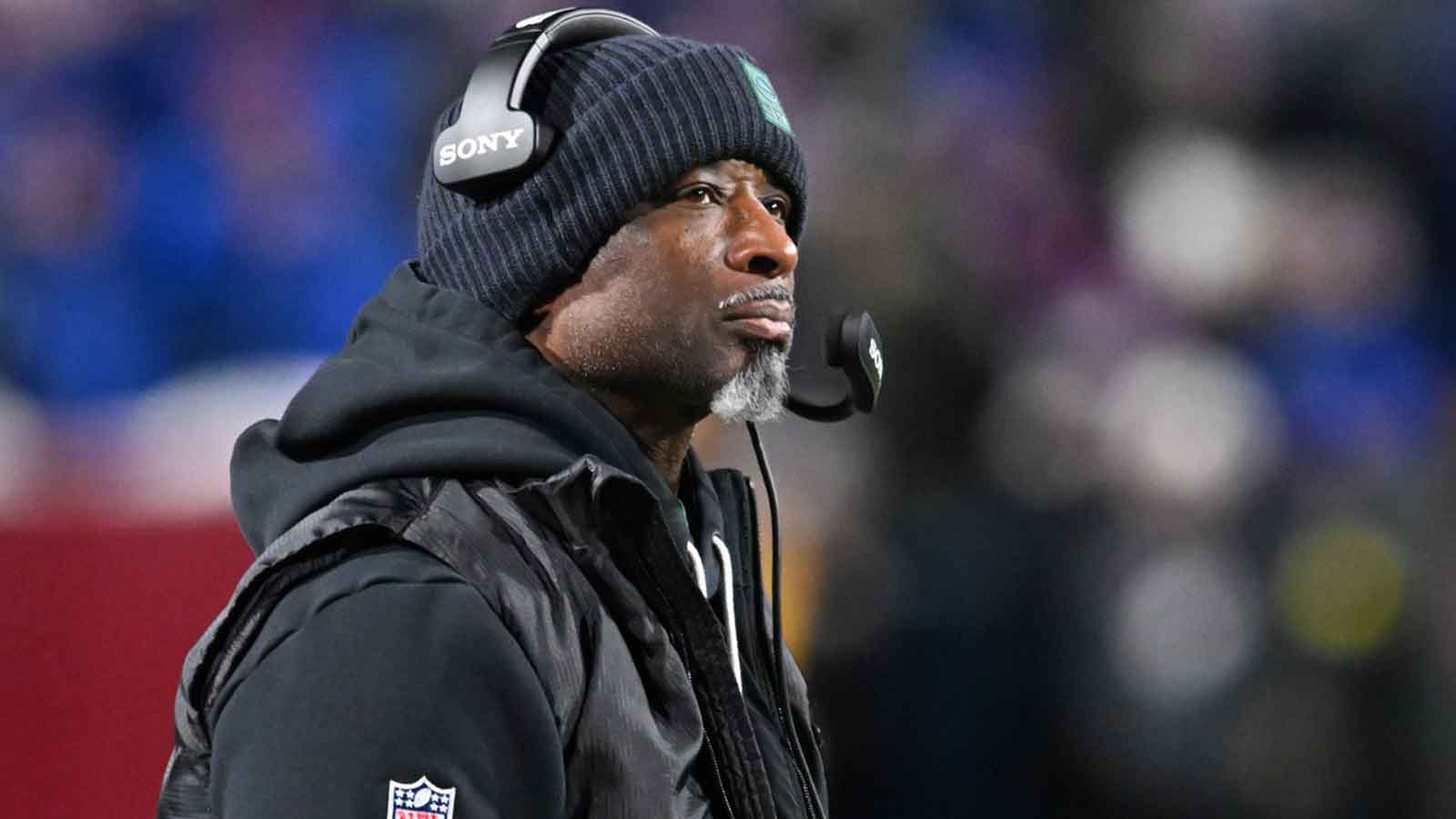 Jets’ Aaron Glenn blasted by ex-GM – ‘They played like guys punching time clocks’