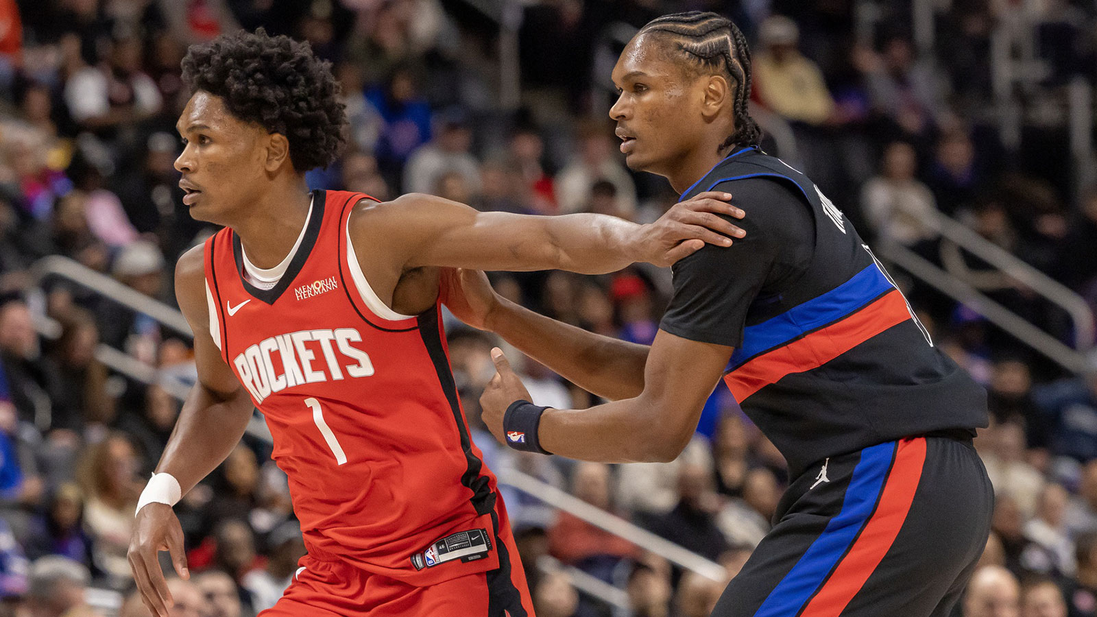 Amen Thompson, Ausar Thompson share special moment after Rockets win over Pistons