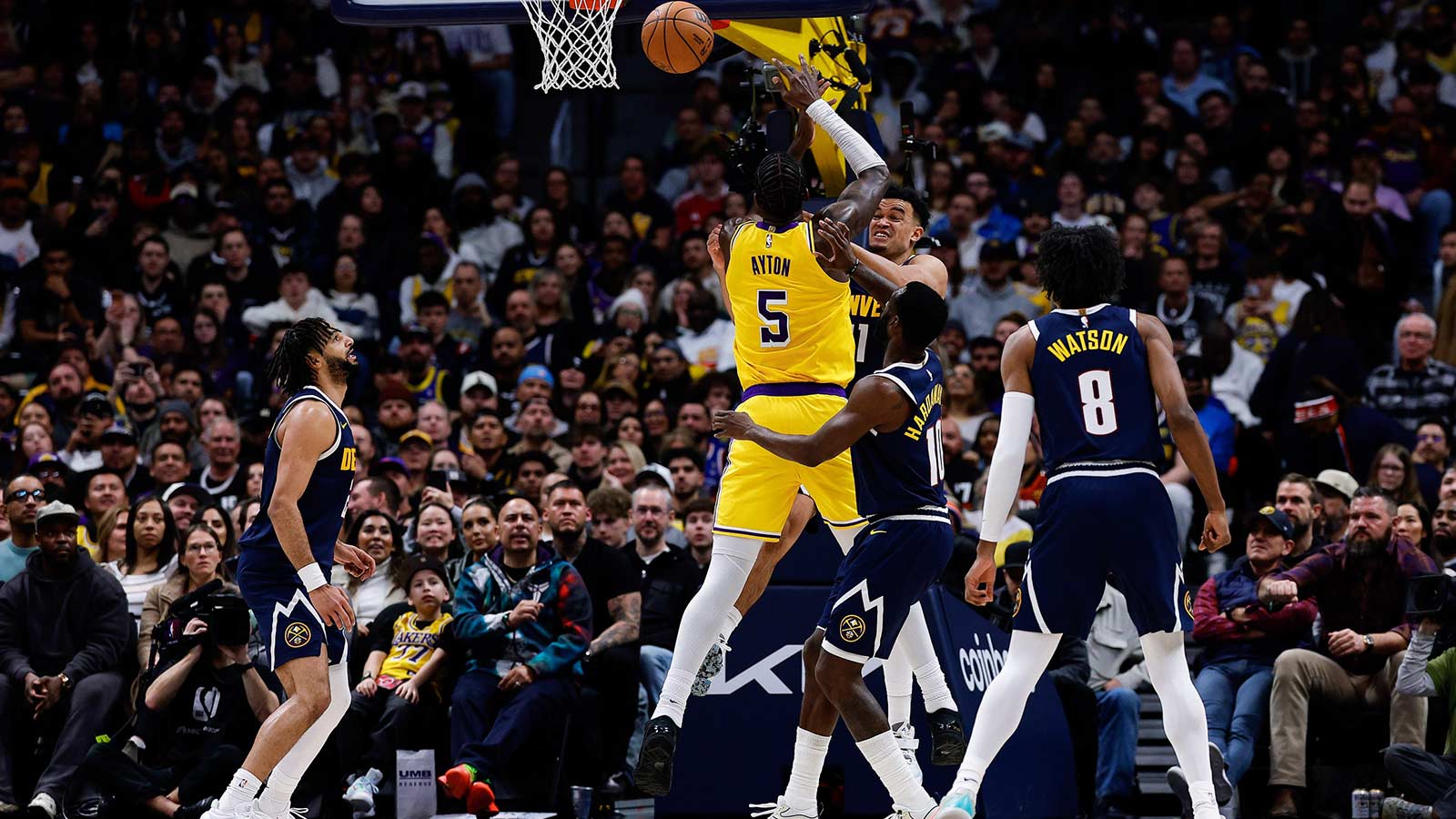 Lakers’ Deandre Ayton goes full pirate mode after getting poked in eye