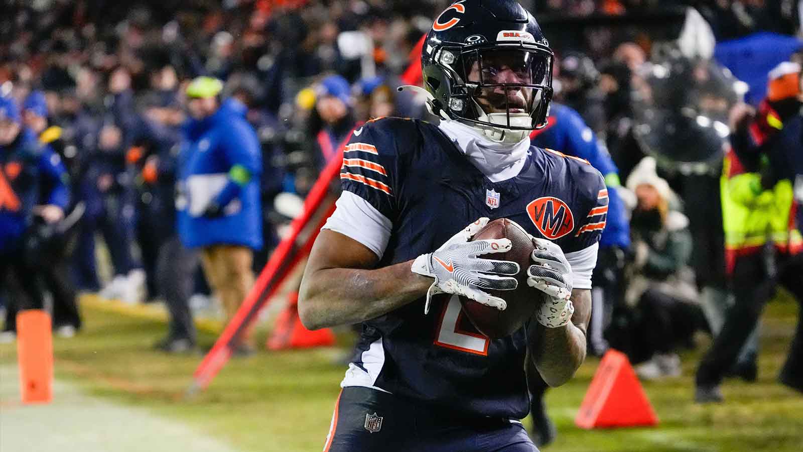 Bears’ DJ Moore, Rome Odunze both limited at practice before Rams game