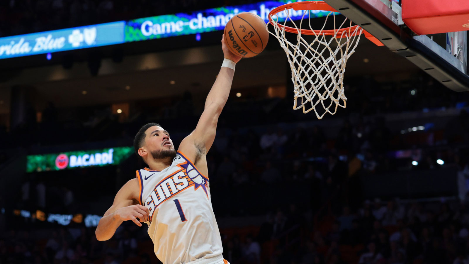 Devin Booker’s injury status for Suns-Pistons showdown after scare vs. Heat