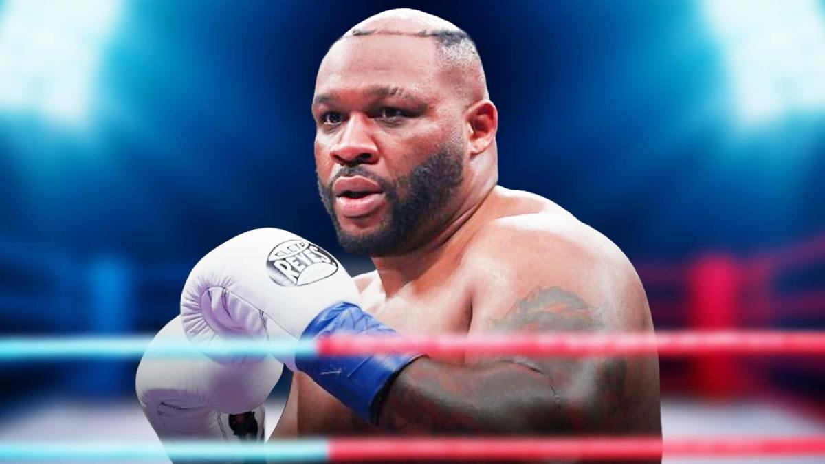 Boxer Jarrell Miller throws hairpiece into the crowd during fight vs. Kingsley Ibeh