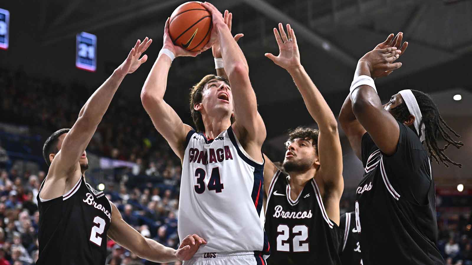 Gonzaga’s Braden Huff to miss at least a month with knee injury