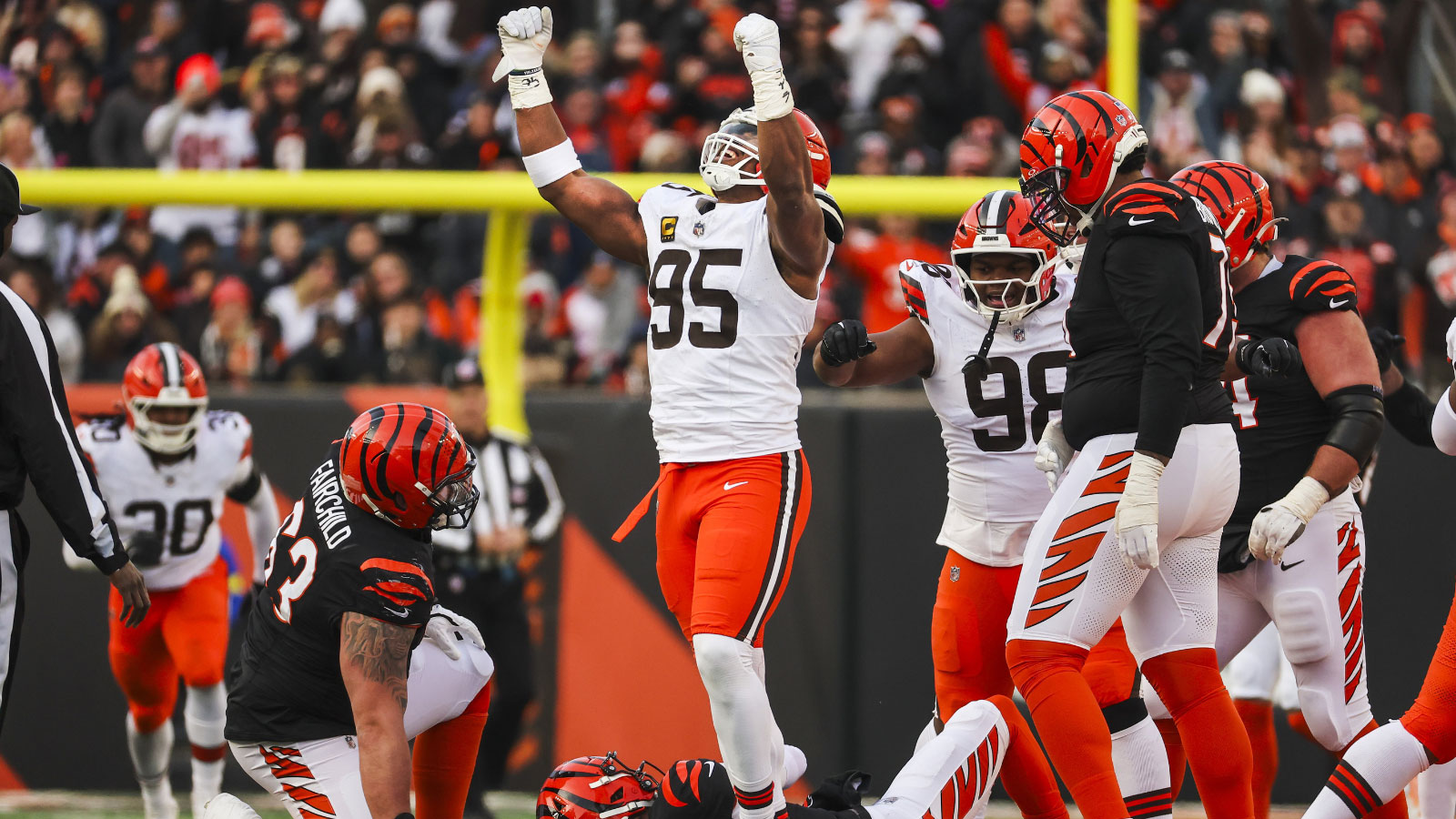 Myles Garrett’s parents celebrating sack record is adorable