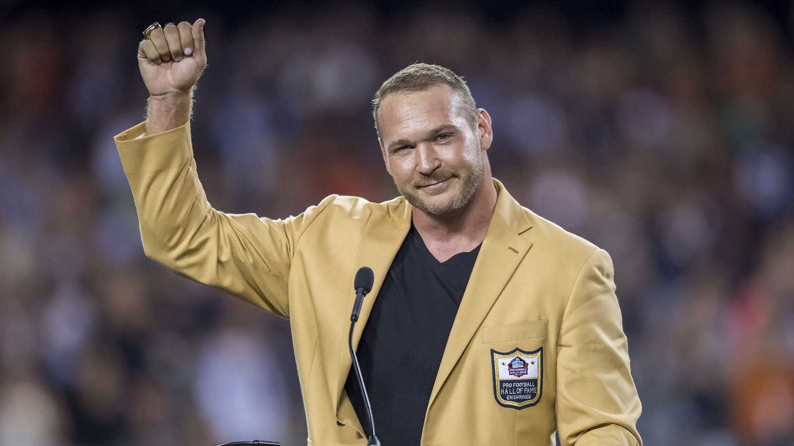 Former Bears LB Brian Urlacher did not hold back on Chicago’s outdoor plan