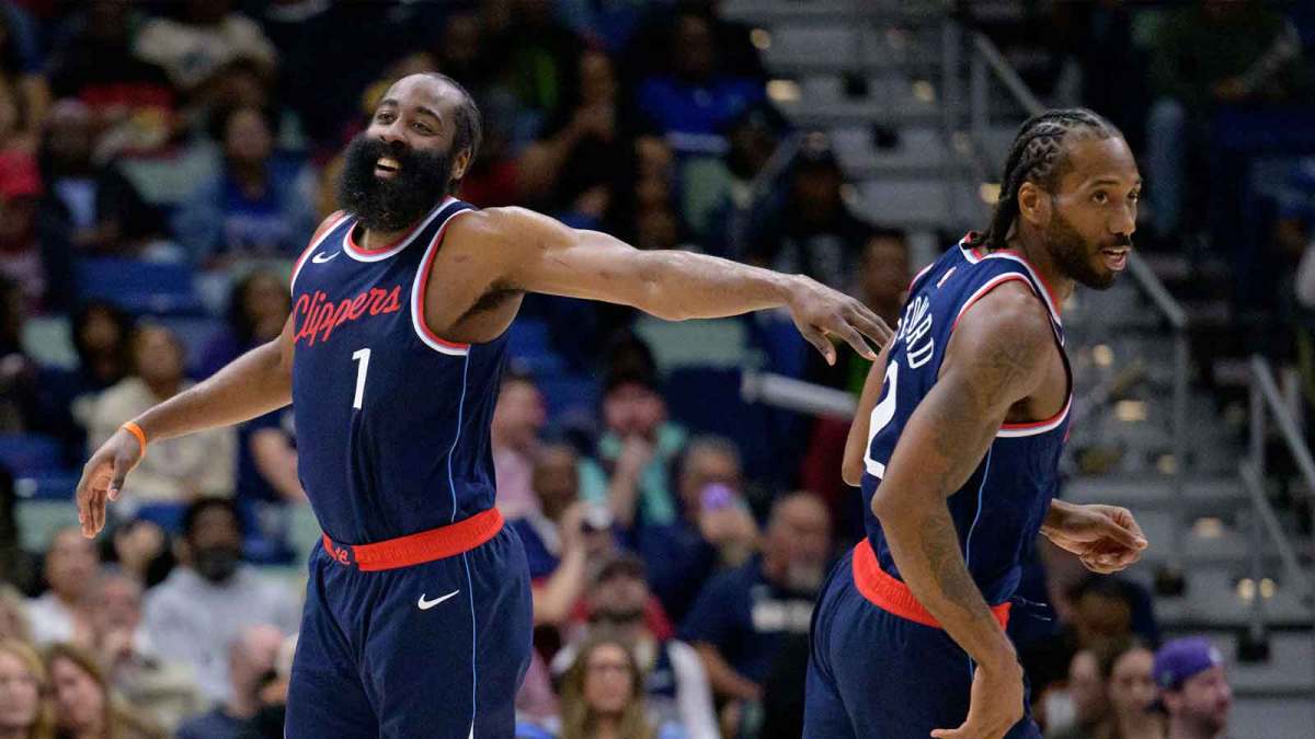 Clippers' Kawhi Leonard and guard James Harden celebrate