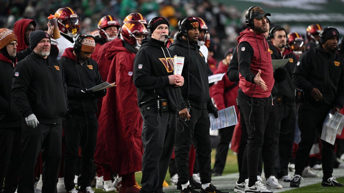 Washington Commanders head coach Dan Quinn on the sidelines against the Philadelphia Eagles at Lincoln Financial Field.
