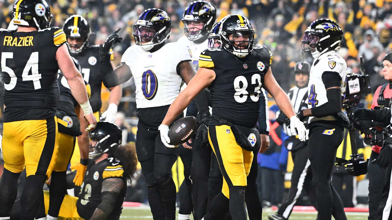Steelers’ Connor Heyward scores TD off brotherly shove from Cam